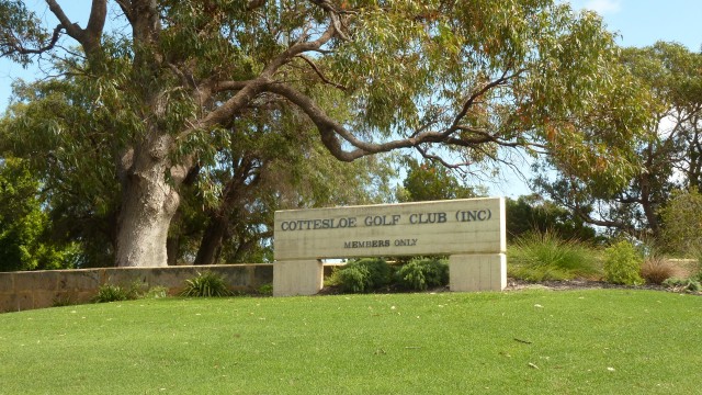 The entrance at Cottesloe Golf Club