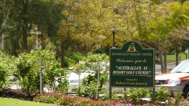 The entrance sign at Joondalup Resort