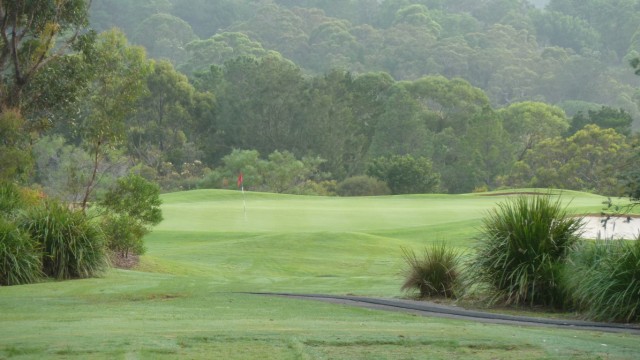 The 5th tee at Monash Country Club