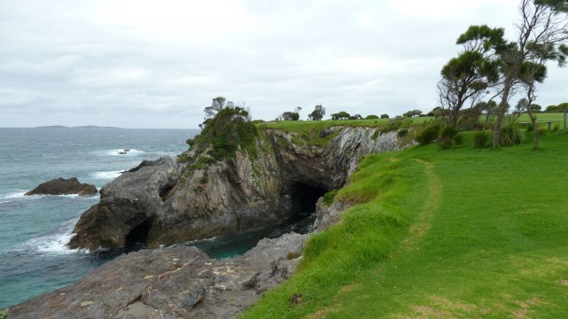 The 3rd tee over the cliff edge at Narooma Golf Club