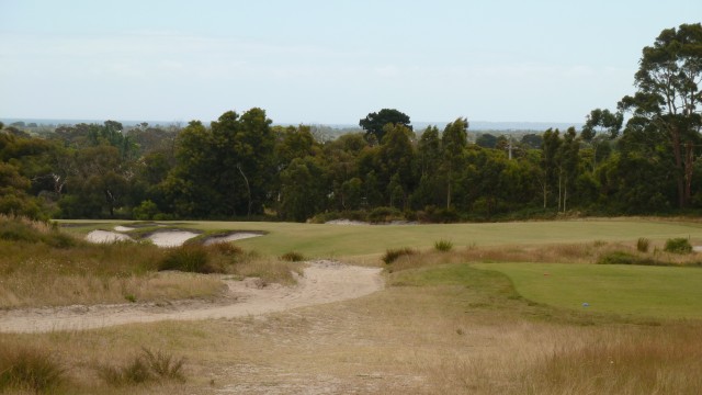 The 8th tee at Peninsula Kingswood Country Golf Club North