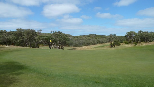 The 18th green at Portsea Golf Club