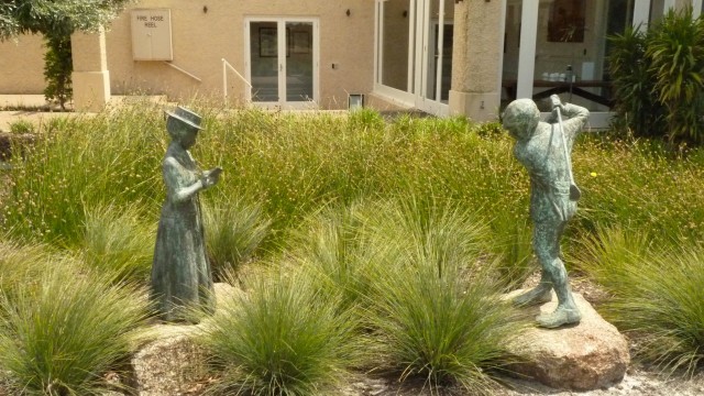 Garden statues at Royal Melbourne Golf Course