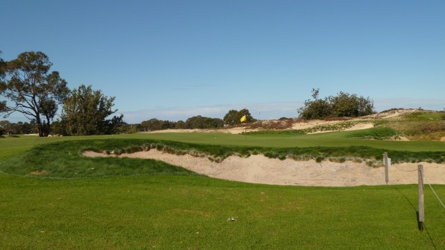 The 6th green at The Lakes Golf Club