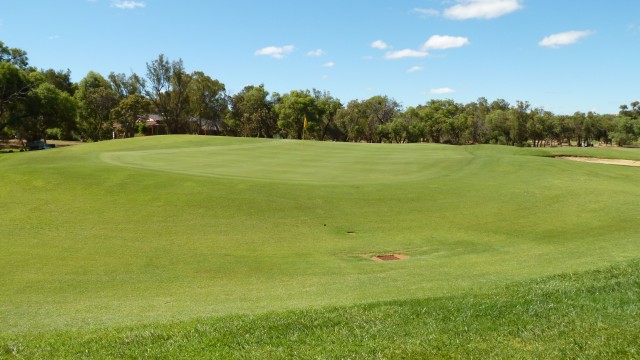 The 17th green at The Vines Resort Ellenbrook Course