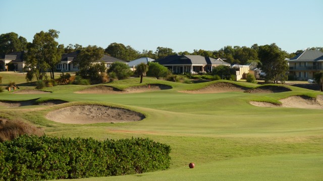 The 8th tee at The Vines Resort Ellenbrook Course