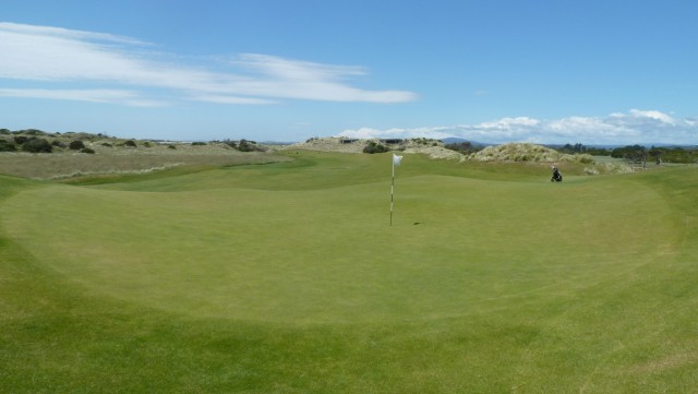 The 1st green at Barnbougle Dunes