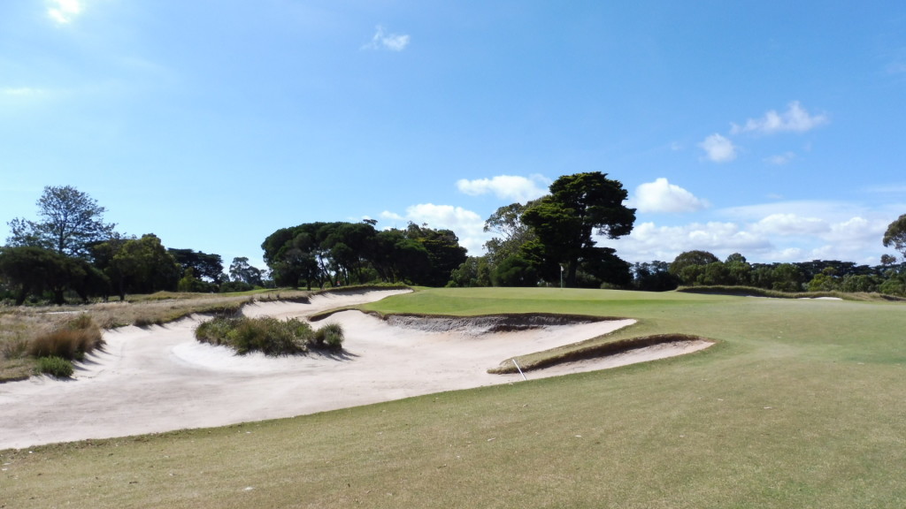 The 6th green at Victoria Golf Club