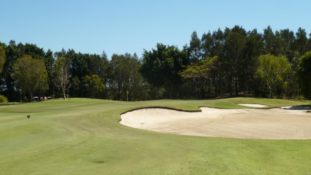 The 1st green at Lakelands Golf Club