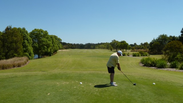 The 1st tee at Lakelands Golf Club