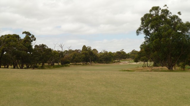 Peninsula Kingswood Country Golf Club North 15th Tee - Aussie Golf Quest