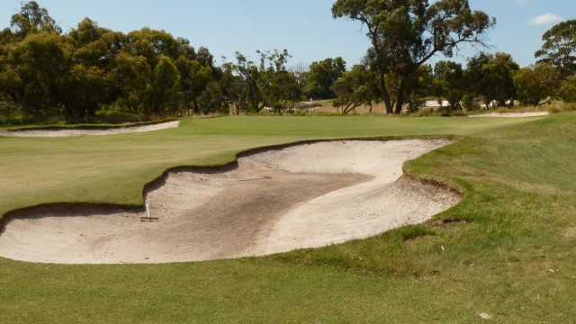 The 17th green at Peninsula Kingswood Country Golf Club North