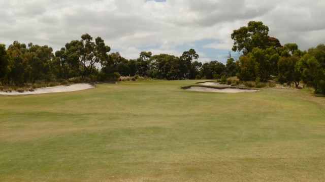 The 1st fairway at Peninsula Kingswood Country Golf Club North