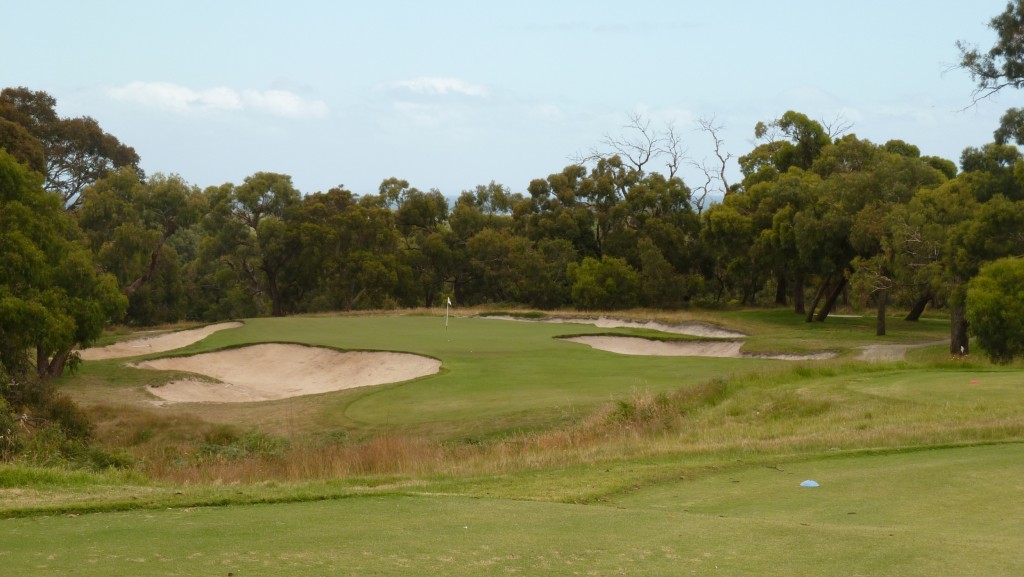 The 7th tee at Peninsula Kingswood Country Golf Club North