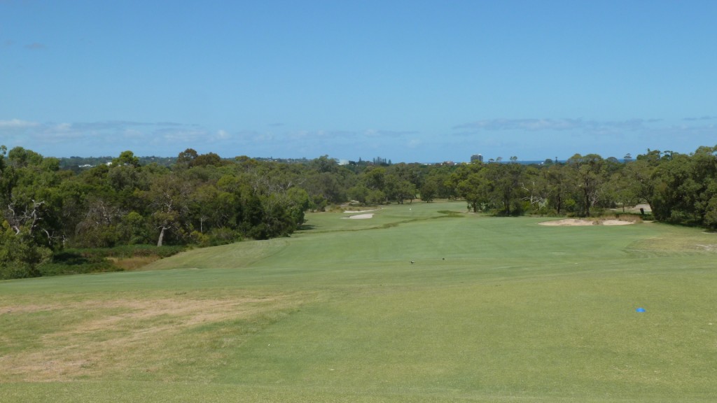 The 1st tee at Peninsula Kingswood Country Golf Club South