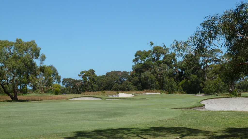 The 2nd fairway at Peninsula Kingswood Country Golf Club South