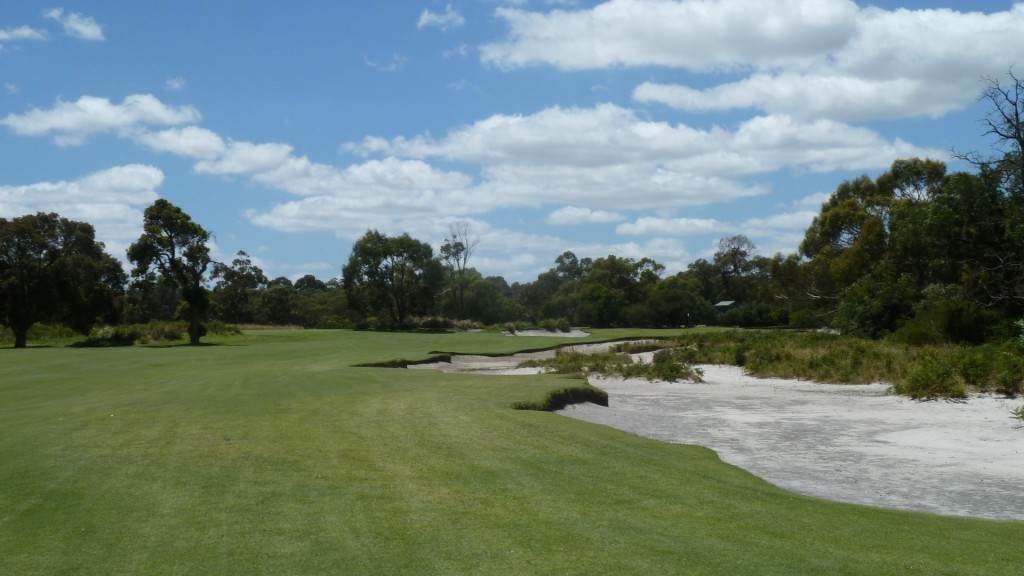 The 7th fairway at Peninsula Kingswood Country Golf Club South