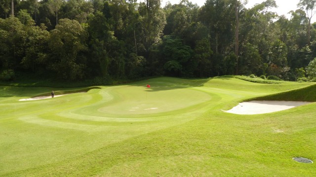 The 16th green at Ria Bintan Golf Club Ocean Course