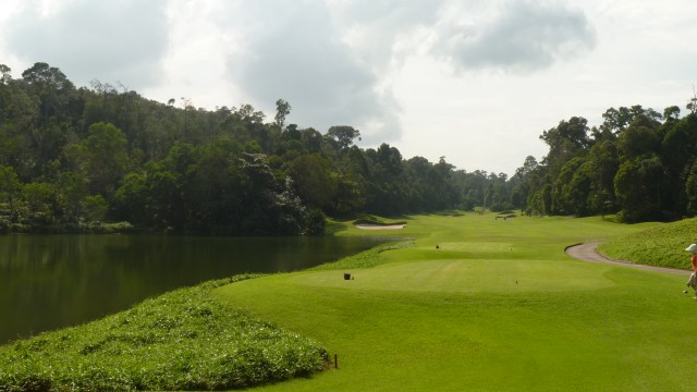 The 16th tee at Ria Bintan Golf Club Ocean Course