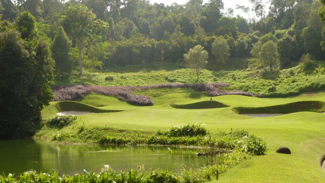 The 17th tee at Ria Bintan Golf Club Ocean Course