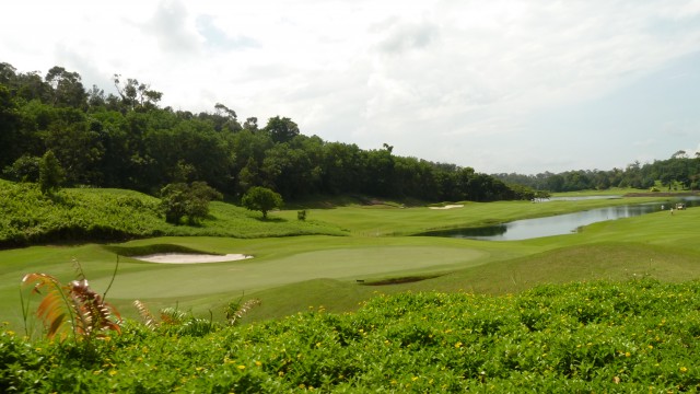 The 3rd green at Ria Bintan Golf Club Ocean Course