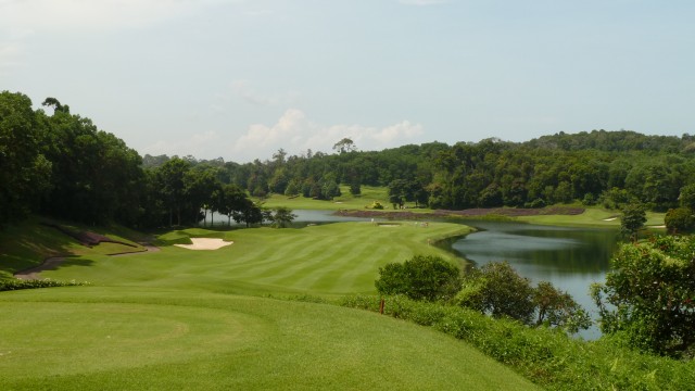 The 4th tee at Ria Bintan Golf Club Ocean Course