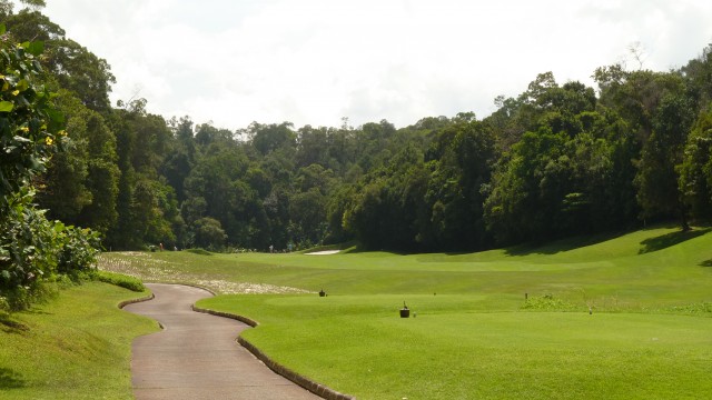 The 5th tee at Ria Bintan Golf Club Ocean Course