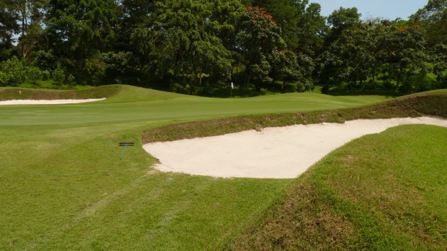 The 6th green at Ria Bintan Golf Club Ocean Course