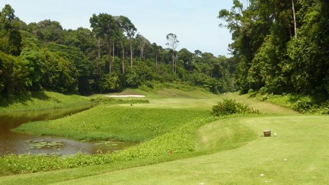 The 7th tee at Ria Bintan Golf Club Ocean Course