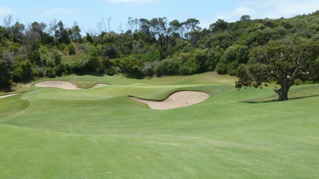 The 15th green at The National Golf Club Old Course