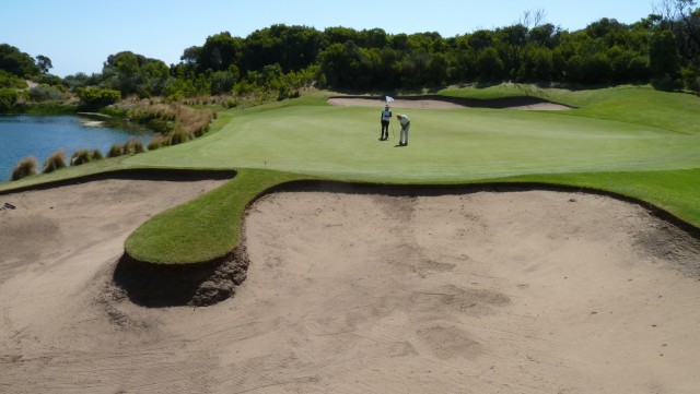 The 4th green at The National Golf Club Old Course