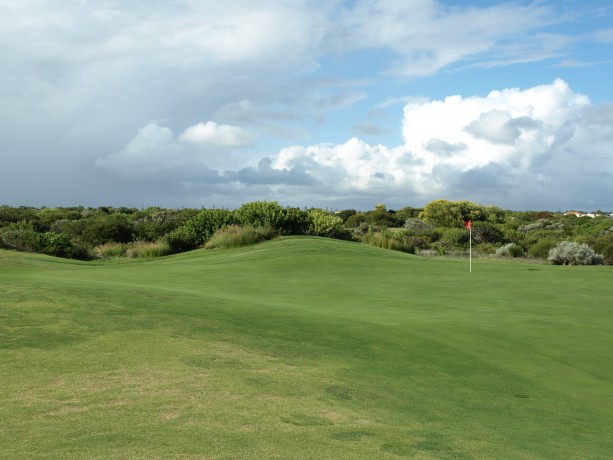 The 11th green at The Links Kennedy Bay