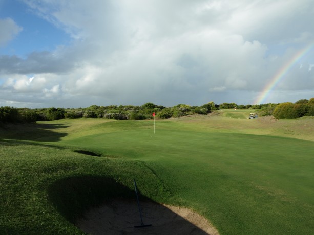 The 16th green at Links Kennedy Bay