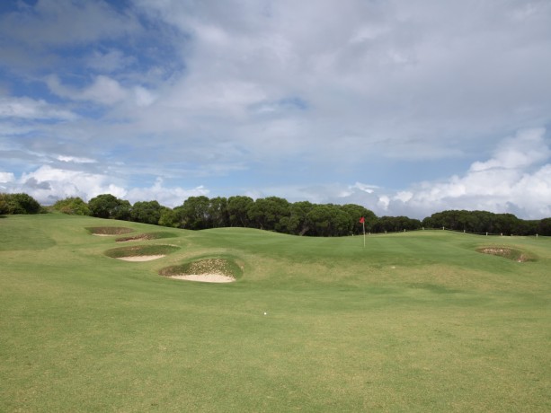 The 2nd green at The Links Kennedy Bay