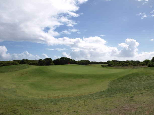 The 3rd green at The Links Kennedy Bay