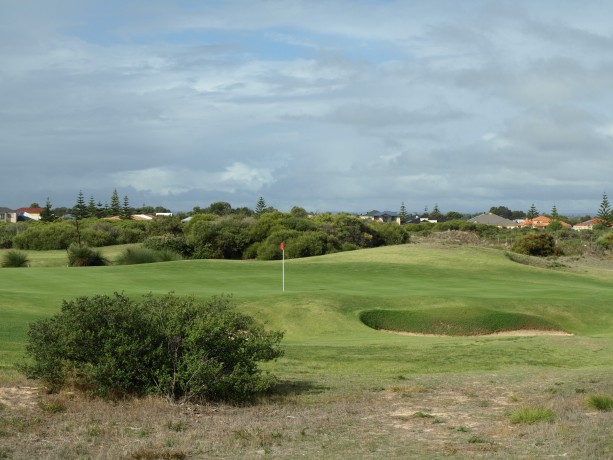 The 4th green at Links Kennedy Bay