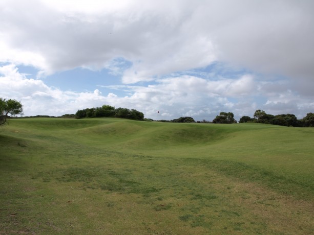 The 5th green at The Links Kennedy Bay