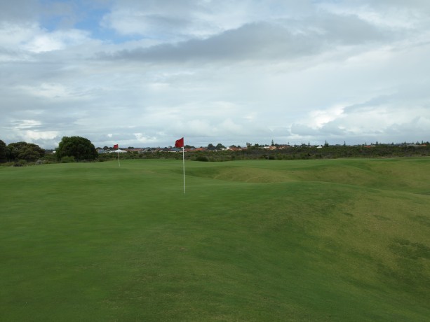 The 7th green at The Links Kennedy Bay