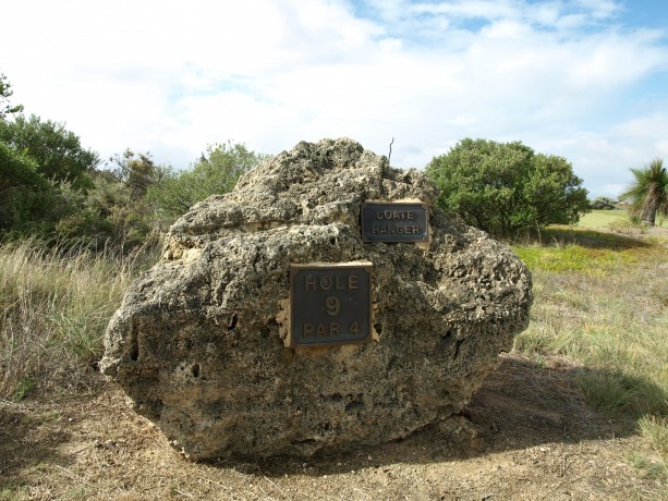 Hole marker at The Links Kennedy Bay