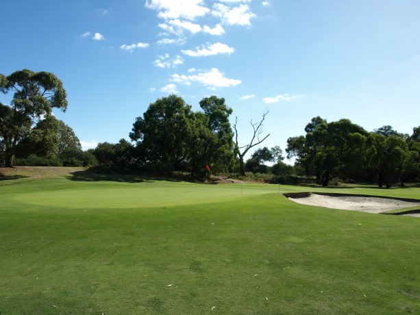 The 11th green at Long Island Country Club