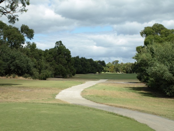 The 4th tee at Long Island Country Club