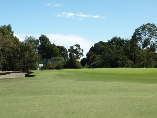 The 6th green at Long Island Country Club