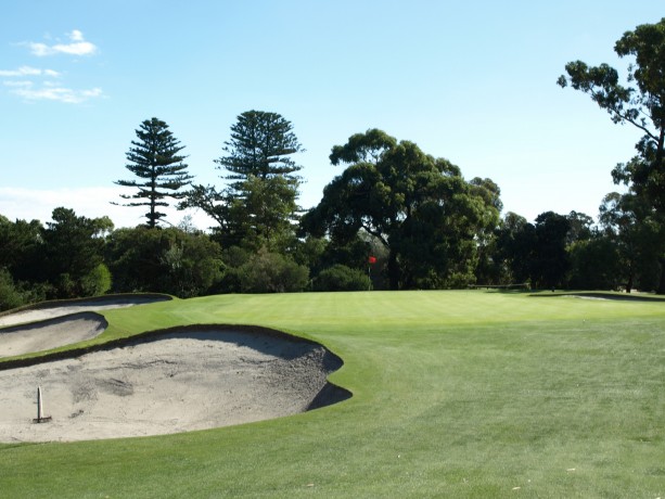 The 9th green at Long Island Country Club