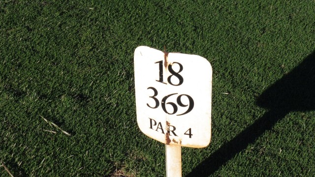 Tee marker at Royal Adelaide Golf Club