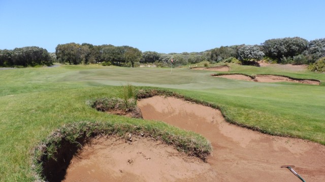 The 10th green at Thirteenth Beach Golf Links Beach Course