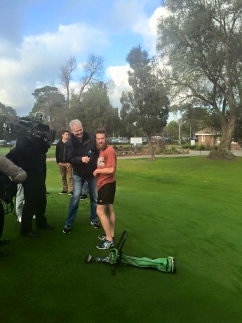 Competitor at Yarrabend Speed Golf