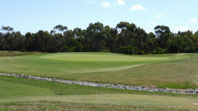 The 15th Green at Waterford Valley Golf