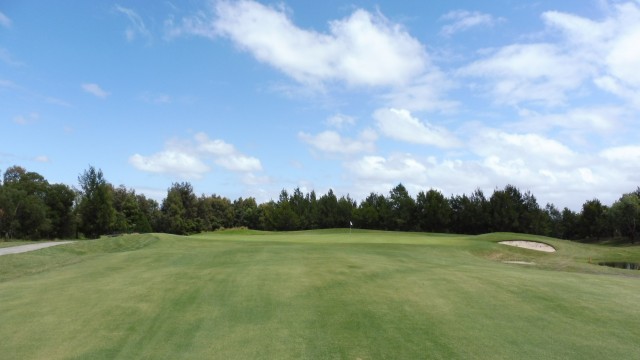 The 2nd Green at Waterford Valley Golf