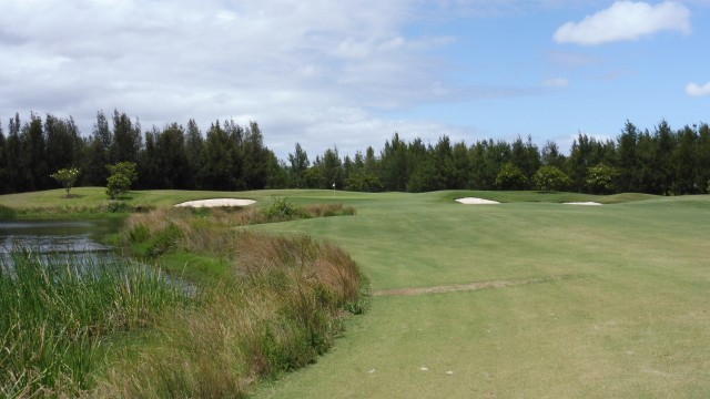 The 3rd Fairway at Waterford Valley Golf