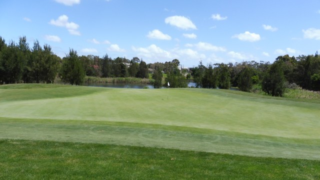 The 7th Green at Waterford Valley Golf